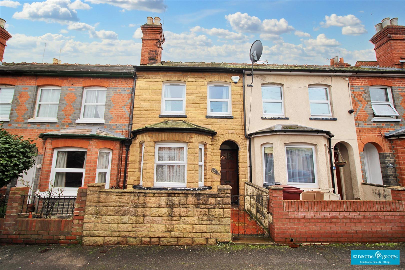 3 bed property in Elm Park Road, Reading